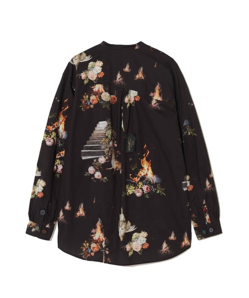 EMMA総柄Coﾀｲﾌﾟﾗｲﾀｰﾌﾟﾙｵｰﾊﾞｰｼｬﾂ